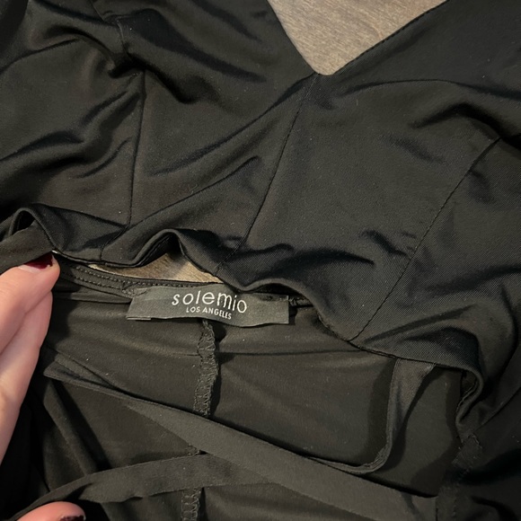 Solemio Los Angeles - Black halter dress with cutouts in the center - Picture 5 of 5